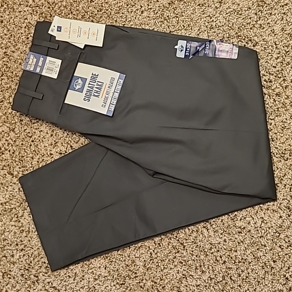 Dockers Other - Dockers Lux Signature Classic pleated gray khakis